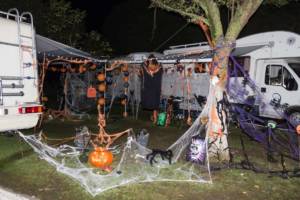Halloween por todo lo alto en el camping El Arbolado