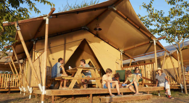 bungalow camping nautic almata