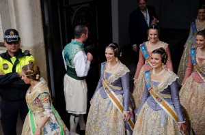 Falleras leave the council after the mascletá.